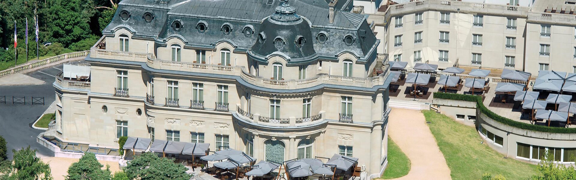 AMBIANCE PRINCIERE AU CHATEAU HOTEL MONT ROYAL CHANTILLY AVEC LE CHAMPAGNE CATTIER !